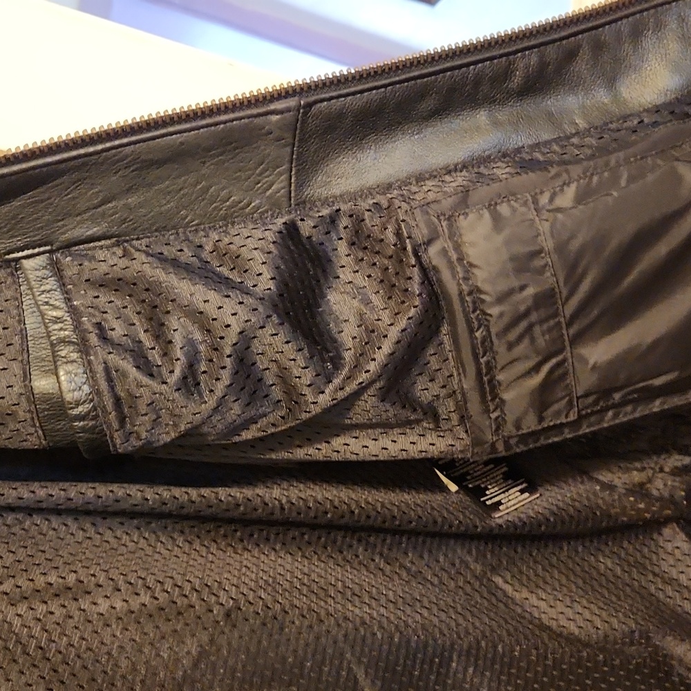 Harley-Davidson REFLECTIVE (I'M GLOWING) Black Leather Bomber Jacket - Picture 6 of 6